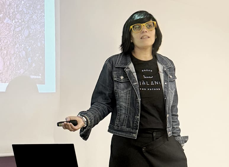 Implementar IA en empresa industrial directora de innovación